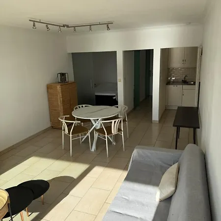 아파트 Wembley With Sea View *